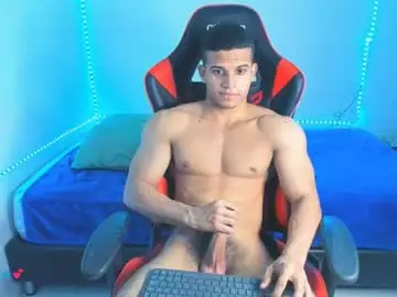 Chaturbate Nude Webcam of oliver_thompsson