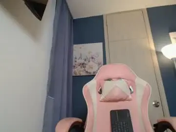 Chaturbate Adult Video Chat of emmily_forever