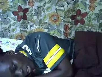 Chaturbate Live Sex Cam of lora_amor