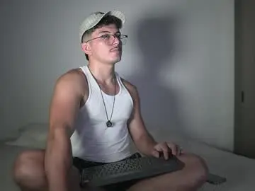 Chaturbate Live Sex of simoon_01