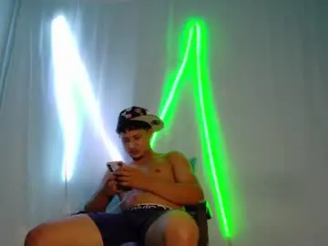 Chaturbate Free Live Porn of orson_lancaster