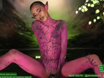 Chaturbate Best live sex cam show of amnie_