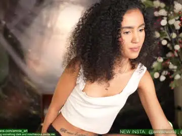 Chaturbate Live Sex Cam of amnie_