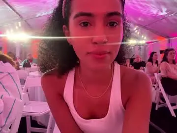 Chaturbate Best live sex cam show of amnie_