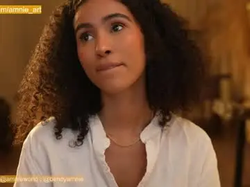 Chaturbate Nude Webcam of amnie_