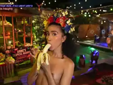 Chaturbate Live Porn of amnie_