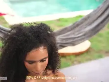 Chaturbate Free Porn Cam of amnie_