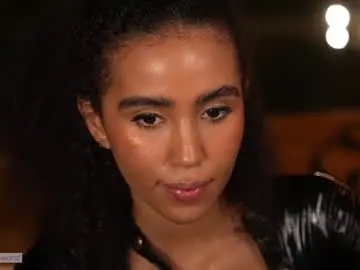 Chaturbate Live Sex of amnie_