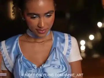 Chaturbate Live Porn of amnie_