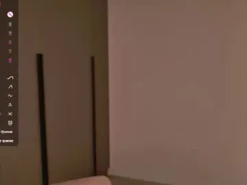 Chaturbate Live Sex Cam of bella__sss