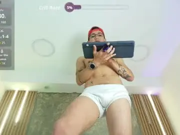 Chaturbate Adult Video Chat of dominik_blake