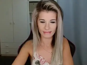 Chaturbate Adult Video Chat of kristineamore