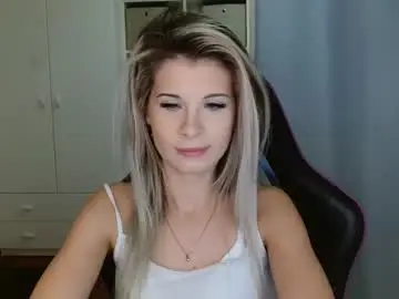 Chaturbate Best live sex cam show of kristineamore