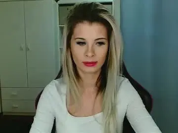 Chaturbate Watch Live Sex Cams of kristineamore