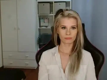 Chaturbate Live Sex of kristineamore