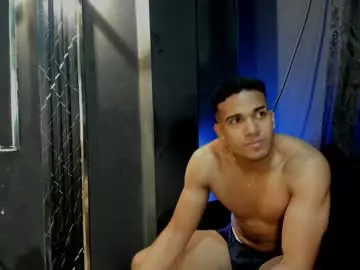 Chaturbate Nude Webcam of mr_maximo