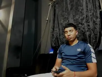 Chaturbate Adult Video Chat of mr_maximo