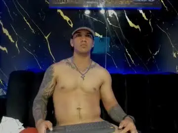 Chaturbate Adult Video Chat of mr_maximo