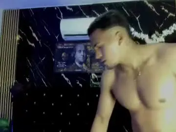 Chaturbate Live Sex Cam of mr_maximo