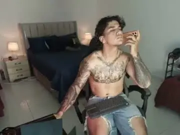 Chaturbate Live Sex Cam of mr_maximo