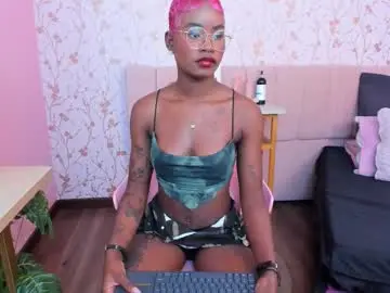 Chaturbate Live Sex Cam of amelia_adms