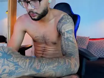 Chaturbate Live Sex Cam of kylejoss30