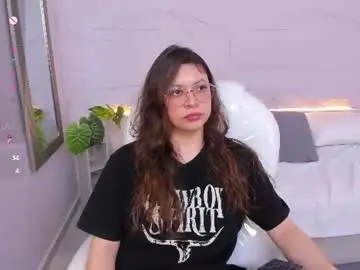 Chaturbate Nude Webcam of lanna_18_