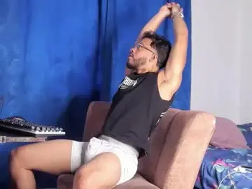 Chaturbate Adult Video Chat of davide_daniels