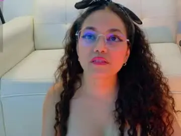 Chaturbate Adult Video Chat of r3d_moons__