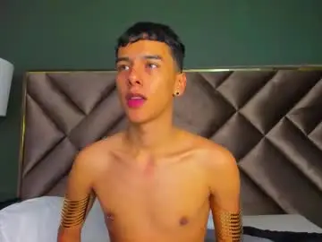 Chaturbate Watch Live Sex Cams of aiden_royce