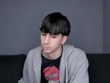 Chaturbate Live Sex Cam of hotflirtyfella