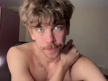 Chaturbate Nude Webcam of luca_syn