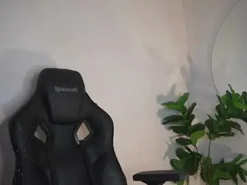 Chaturbate Live Sex of thin_tommy11