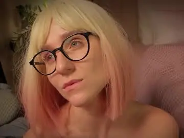 Chaturbate Adult Video Chat of mira_kraviz