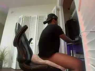 Chaturbate Adult Video Chat of brownskinshortyy