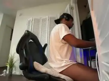 Chaturbate Adult Video Chat of brownskinshortyy