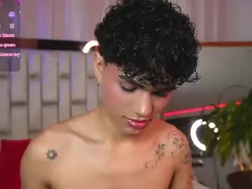 Chaturbate Live Sex Cam of kai_onfire