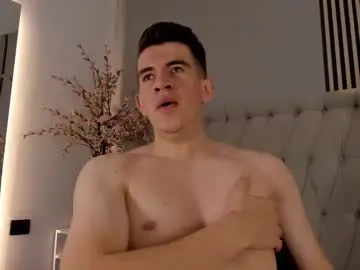 Chaturbate Free Live Porn of mikaelslow