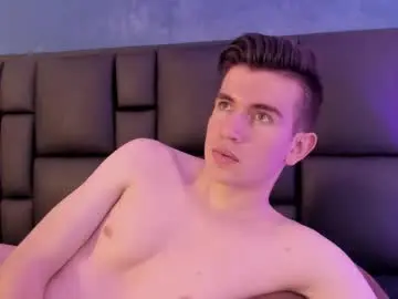 Chaturbate Free Live Porn of mikaelslow