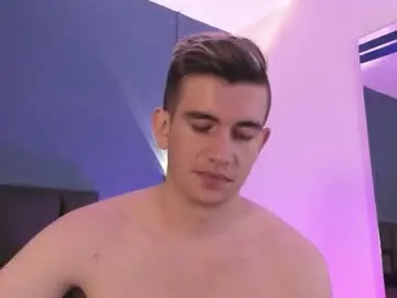 Chaturbate Watch Live Sex Cams of mikaelslow