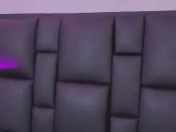 Chaturbate Live Sex Cam of mikaelslow