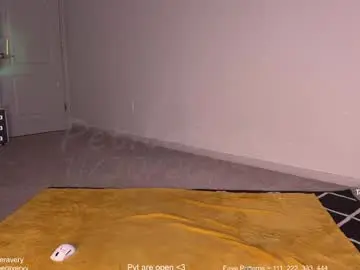 Chaturbate Adult Video Chat of petitebrat