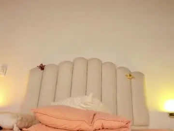 Chaturbate Sex Cam of zairarose25