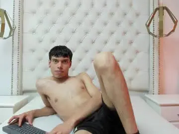 Chaturbate Watch Live Sex Cams of eban_gnr