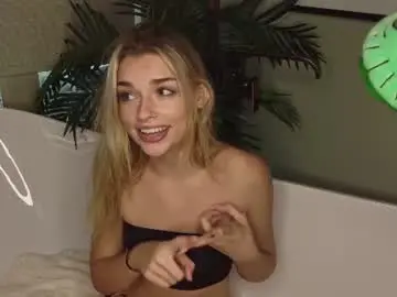 Chaturbate Free Live Porn of ellalowe