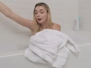 Chaturbate Nude Webcam of ellalowe