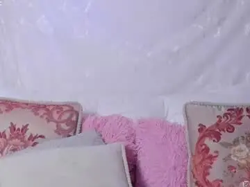 Chaturbate Live Sex Cam of julieta_cooper20
