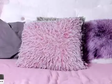 Chaturbate Live Sex Cam of julieta_cooper20