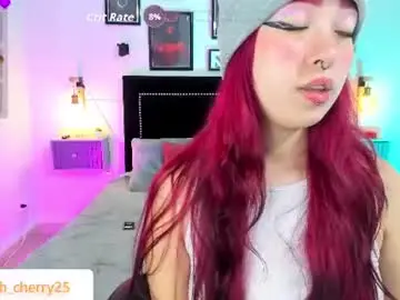 Chaturbate Live Sex Cam of leah_cherry