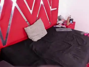 Chaturbate Watch Live Sex Cams of mairaasm